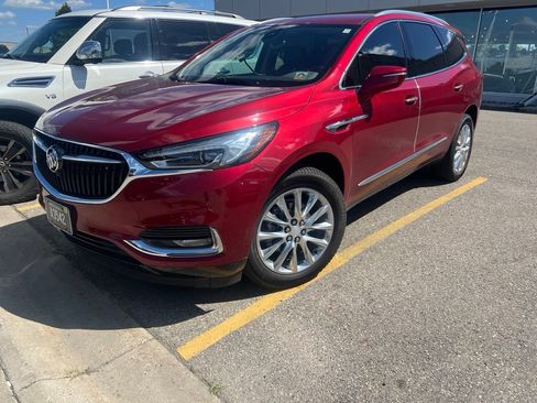 Used 2021 Buick Enclave Premium w/ Surround and Sites Package AWD/4WD image 5