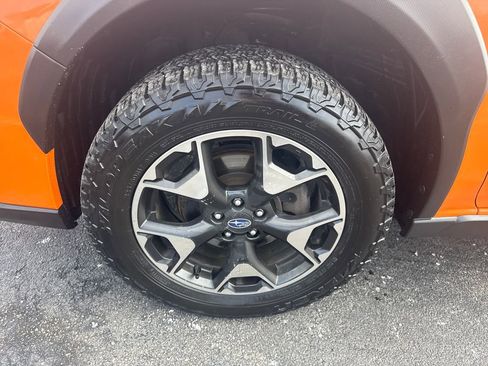 Used 2019 Subaru Crosstrek 2.0i Premium AWD/4WD image 19