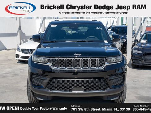 New 2025 Jeep Grand Cherokee Laredo w/ Luxury Tech Group I image 2