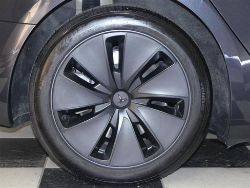 Used 2024 Tesla Model 3 image 30