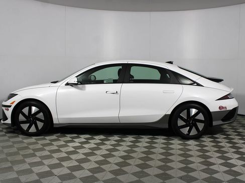 Used 2024 Hyundai Ioniq 6 SE RWD image 28