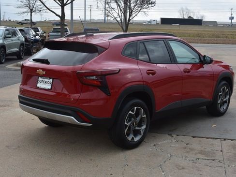 New 2026 Chevrolet Trax LT w/ Sunroof Package image 5