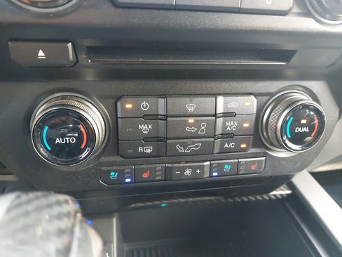 Used 2018 Ford F150 Raptor w/ Equipment Group 802A Luxury AWD/4WD image 21