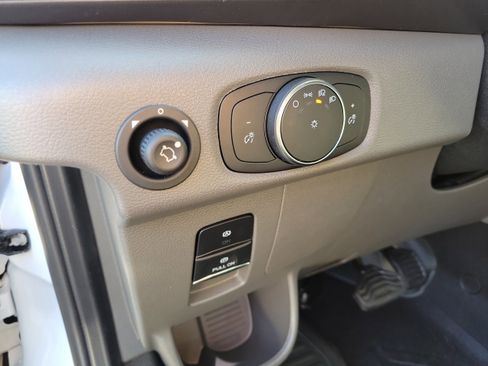 New 2026 Ford Transit 250 148 Medium Roof image 21