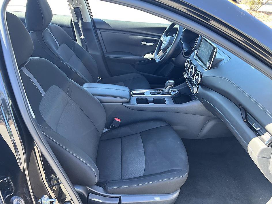 Certified 2025 Nissan Sentra SV FWD image 17