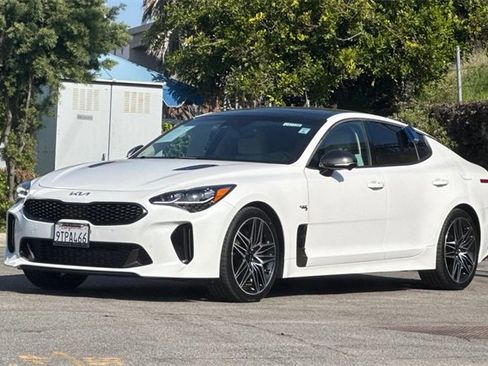 Used 2022 Kia Stinger GT2 image 8