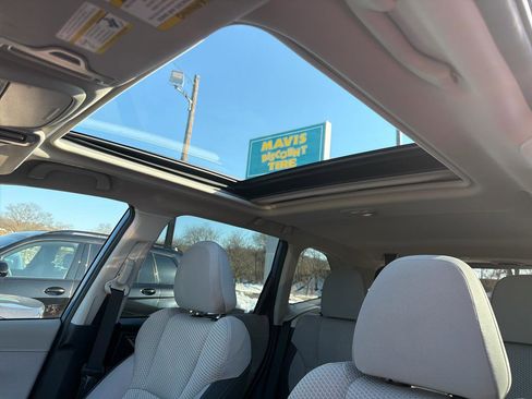 Used 2024 Subaru Forester Premium image 19