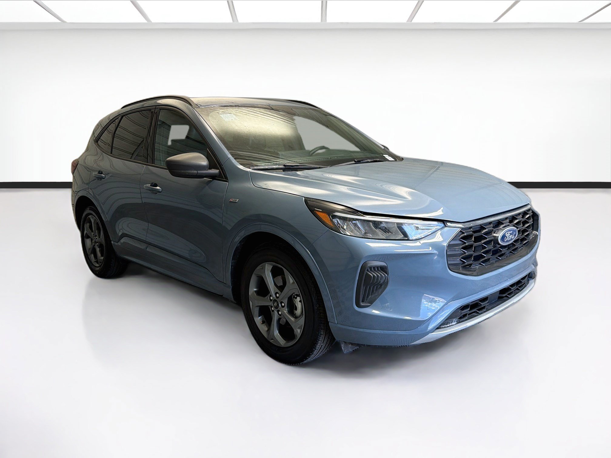 Used 2024 Ford Escape ST-Line w/ Tech Pack #1 FWD image 3