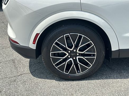 New 2025 Ford Mustang Mach-E Premium image 39