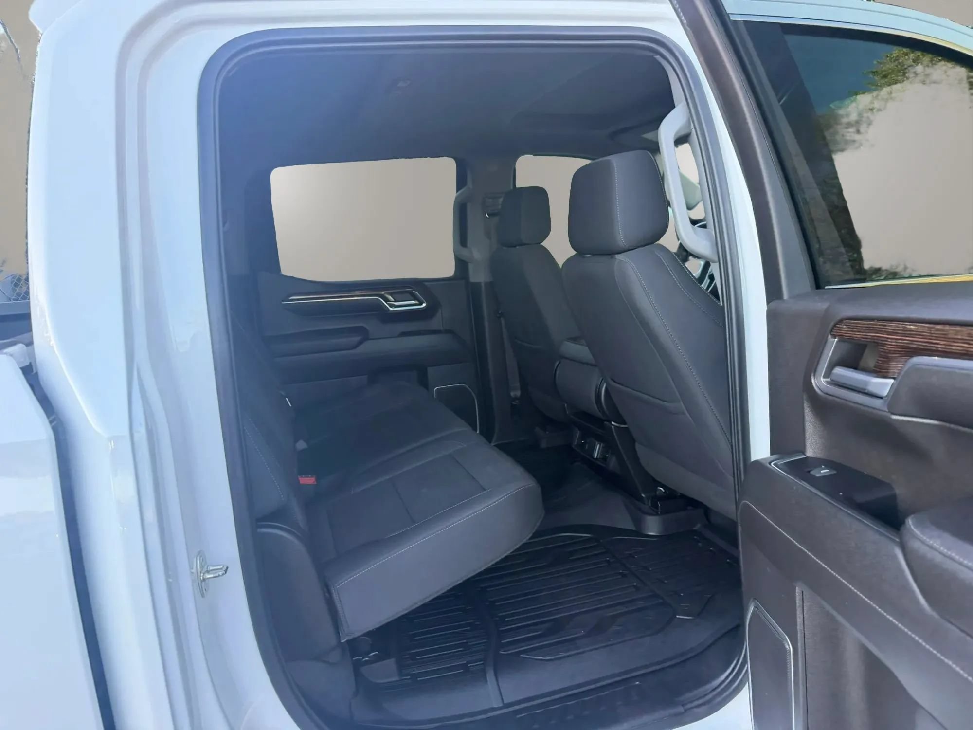 Used 2023 GMC Sierra 1500 SLE w/ Enhanced Capability Package AWD/4WD image 29