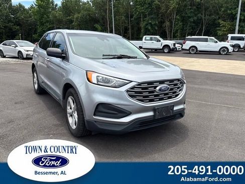 Used 2020 Ford Edge SE FWD image 1