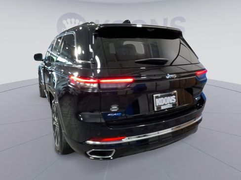 Used 2023 Jeep Grand Cherokee Overland w/ Luxury Tech Group IV image 10