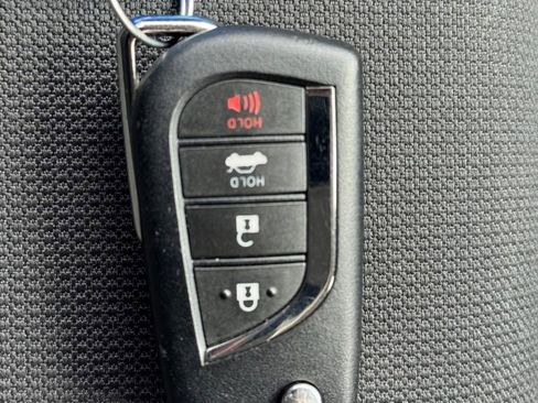 Used 2025 Toyota Corolla LE image 29