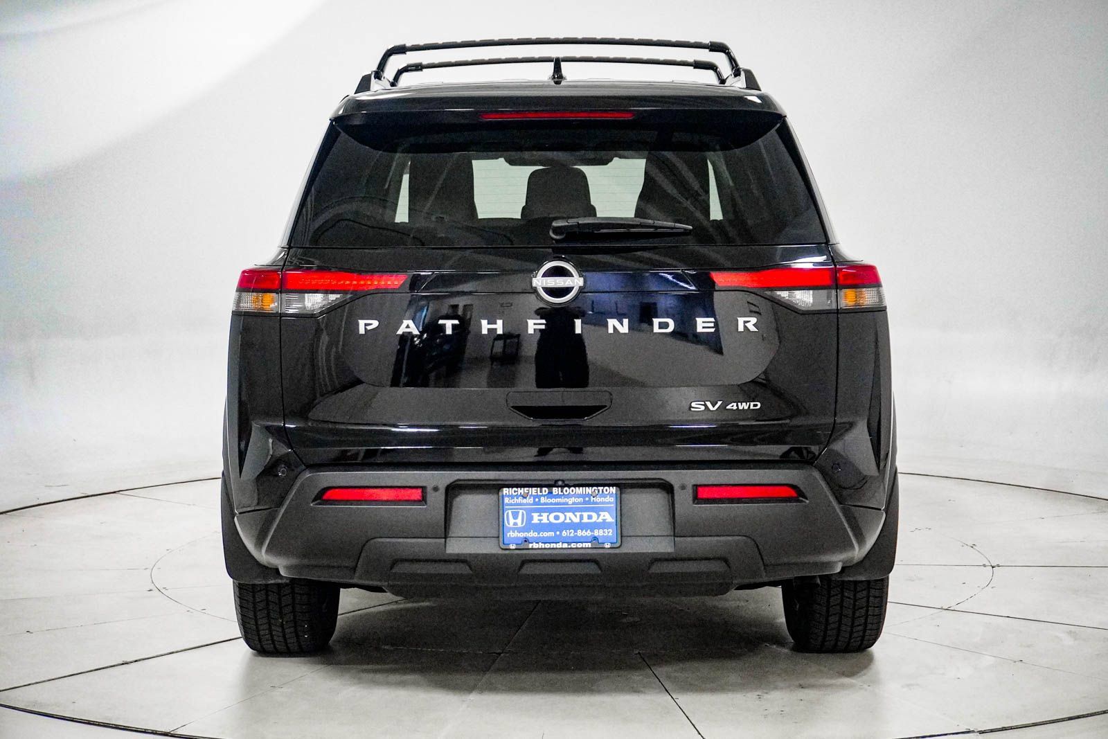 Used 2022 Nissan Pathfinder SV AWD/4WD image 7