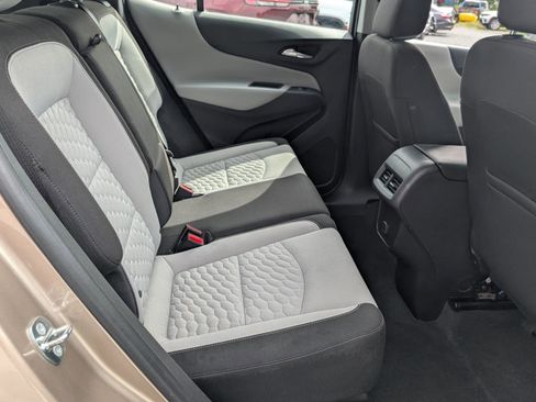 Used 2018 Chevrolet Equinox LS image 11
