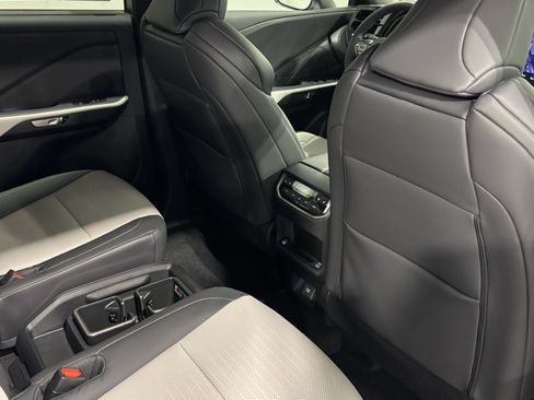 New 2026 Lexus TX 500h AWD image 40