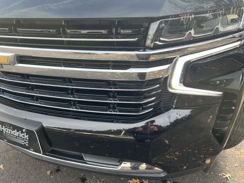 Used 2023 Chevrolet Tahoe LT w/ Luxury Package image 6