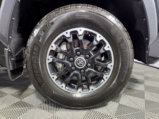 Used 2022 Toyota Tundra SR5 RWD image 10