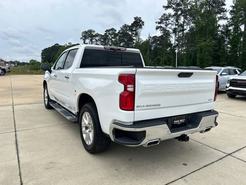 Used 2021 Chevrolet Silverado 1500 LTZ w/ Technology Package AWD/4WD image 4