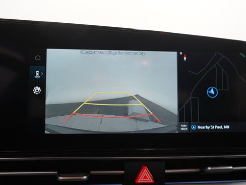Used 2025 Hyundai Elantra SEL FWD image 24