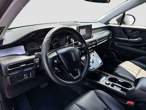 Used 2022 Lincoln Corsair AWD w/ Premium Package image 9