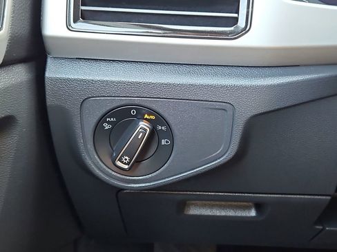 Used 2022 Volkswagen Atlas Cross Sport SEL Premium R-Line image 13