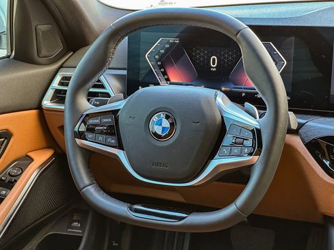 New 2025 BMW 330i xDrive Sedan w/ Convenience Package image 27