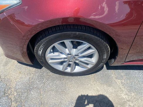 Used 2015 Toyota Avalon XLE FWD image 5