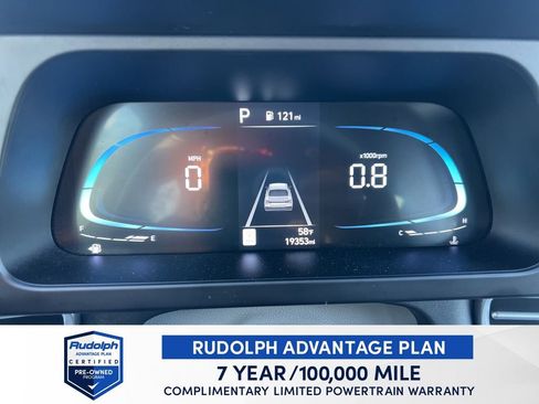 Used 2025 Hyundai Elantra Sport image 12