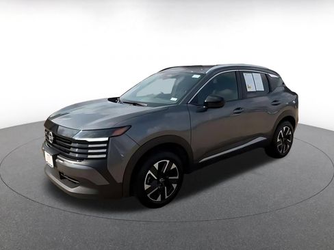 Used 2026 Nissan Kicks SV w/ Cold Weather Package AWD/4WD image 6