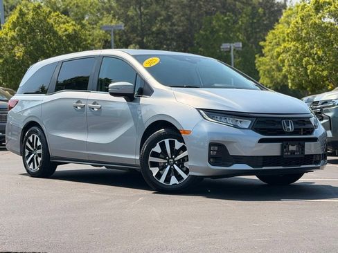 Used 2025 Honda Odyssey EX-L image 2