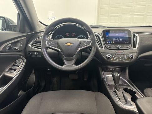 Used 2019 Chevrolet Malibu LT image 23