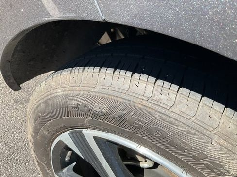 Used 2024 Nissan Sentra SV image 12