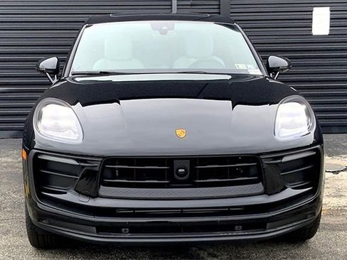 New 2025 Porsche Macan image 13