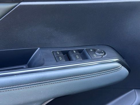 Used 2024 GMC Acadia AT4 image 18