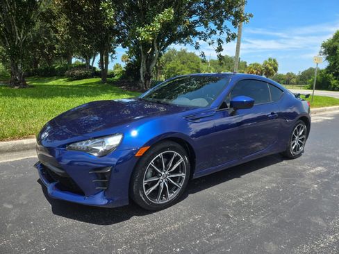 Used 2019 Toyota 86 RWD image 1