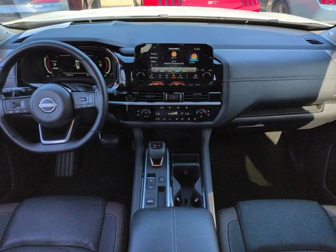 Used 2025 Nissan Pathfinder Platinum w/ Cargo Package FWD image 15