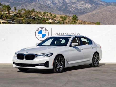 Used 2023 BMW 530i w/ Convenience Package image 1