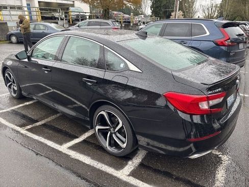 Used 2018 Honda Accord Sport image 3
