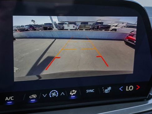 New 2026 Chevrolet Traverse LT FWD image 23