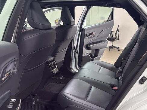 Certified 2026 Toyota Crown Platinum image 15