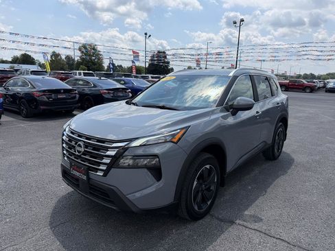 Used 2026 Nissan Rogue SV w/ SV Premium Package AWD/4WD image 10