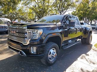 Used 2020 GMC Sierra 3500 Denali w/ Denali Ultimate Package video 2