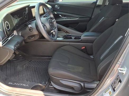 Used 2023 Hyundai Elantra SEL w/ Convenience Package FWD image 20