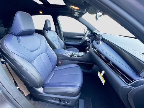 Certified 2026 INFINITI QX60 Sport w/ Dark Cargo Package AWD/4WD image 31