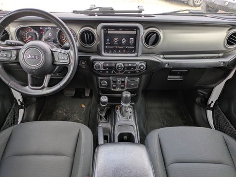 Used 2022 Jeep Gladiator Willys image 13