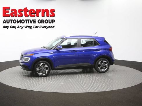 Used 2023 Hyundai Venue Limited w/ Cargo Package FWD image 59