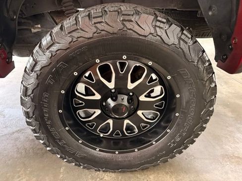 Used 2014 Toyota Tundra SR5 AWD/4WD image 6