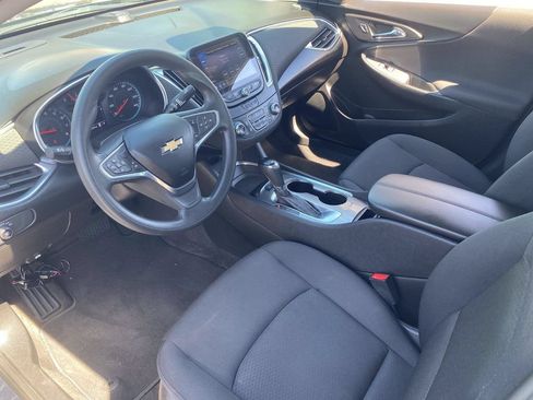 Used 2020 Chevrolet Malibu LT FWD image 16