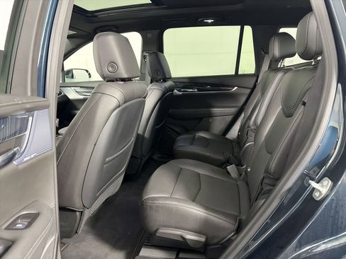 Certified 2025 Cadillac XT6 Premium Luxury image 11